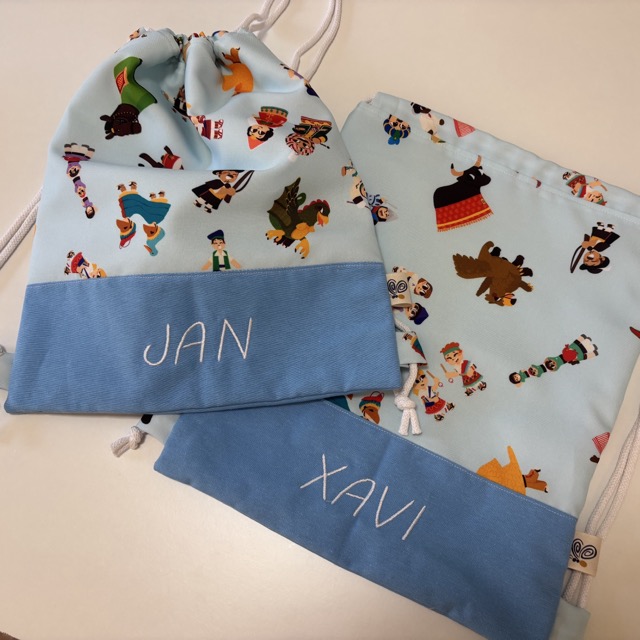 Mochila de tela terminada