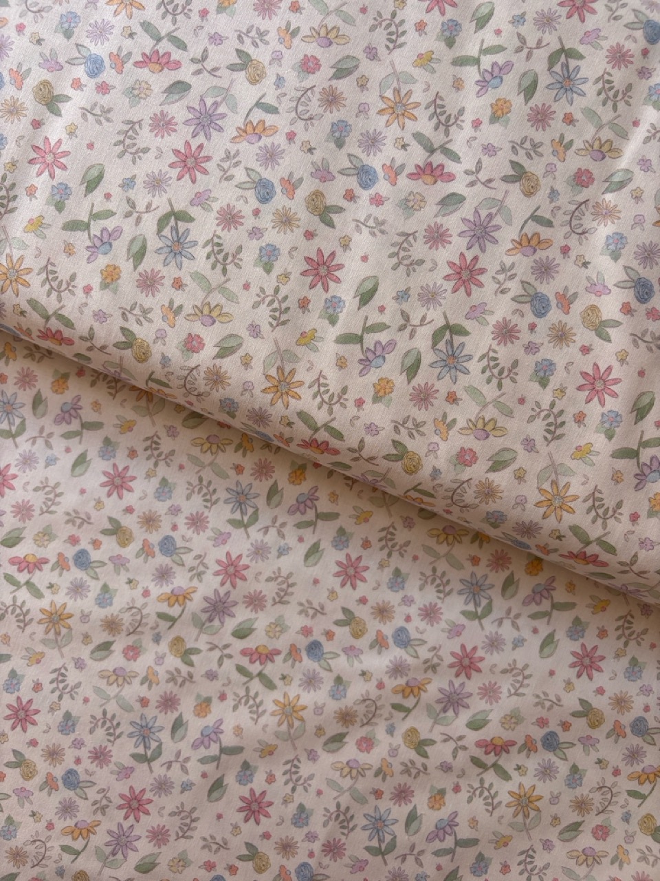Algodón estampado · flores silvestres