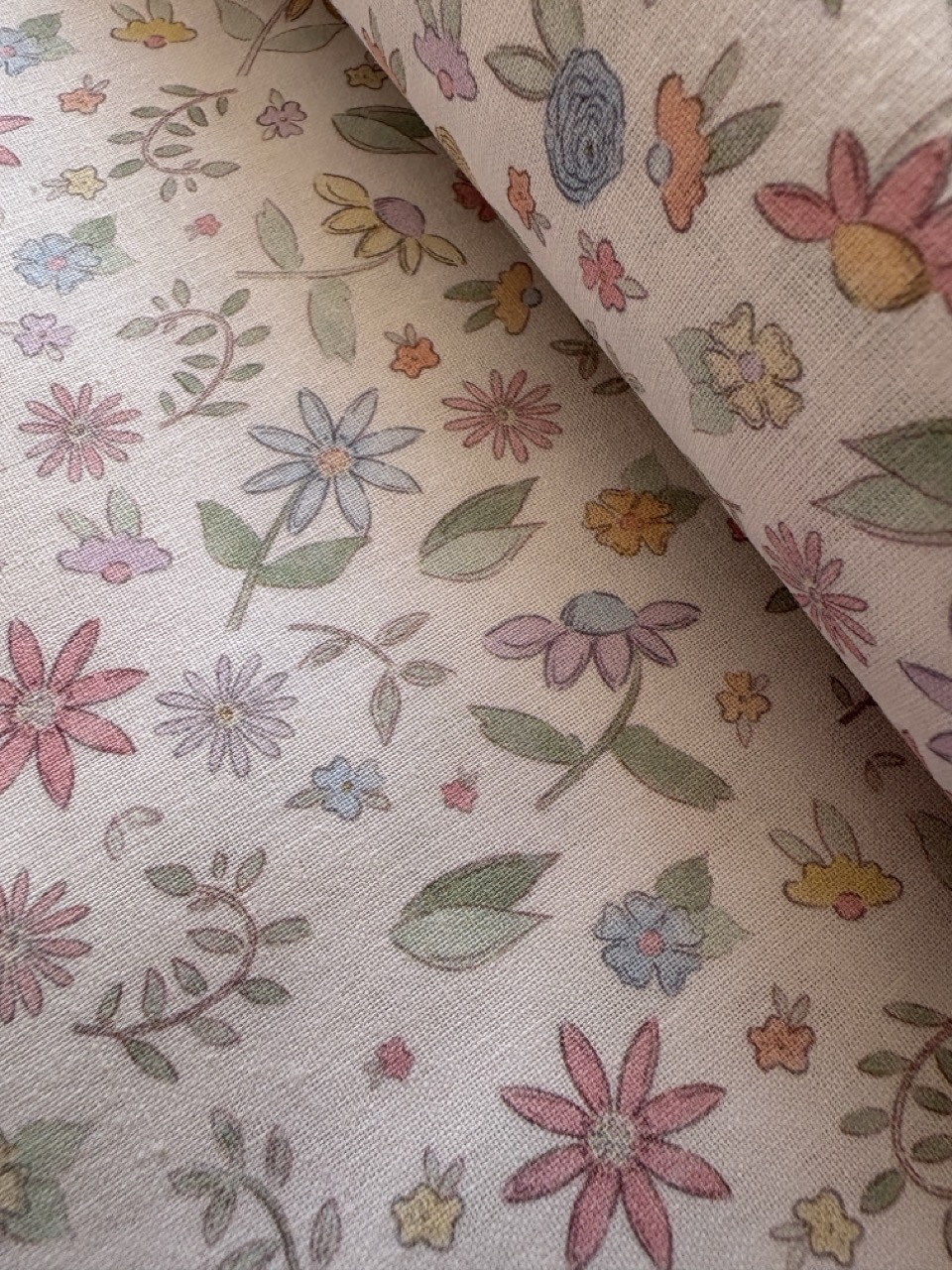 Algodón estampado · flores silvestres - Imagen 2
