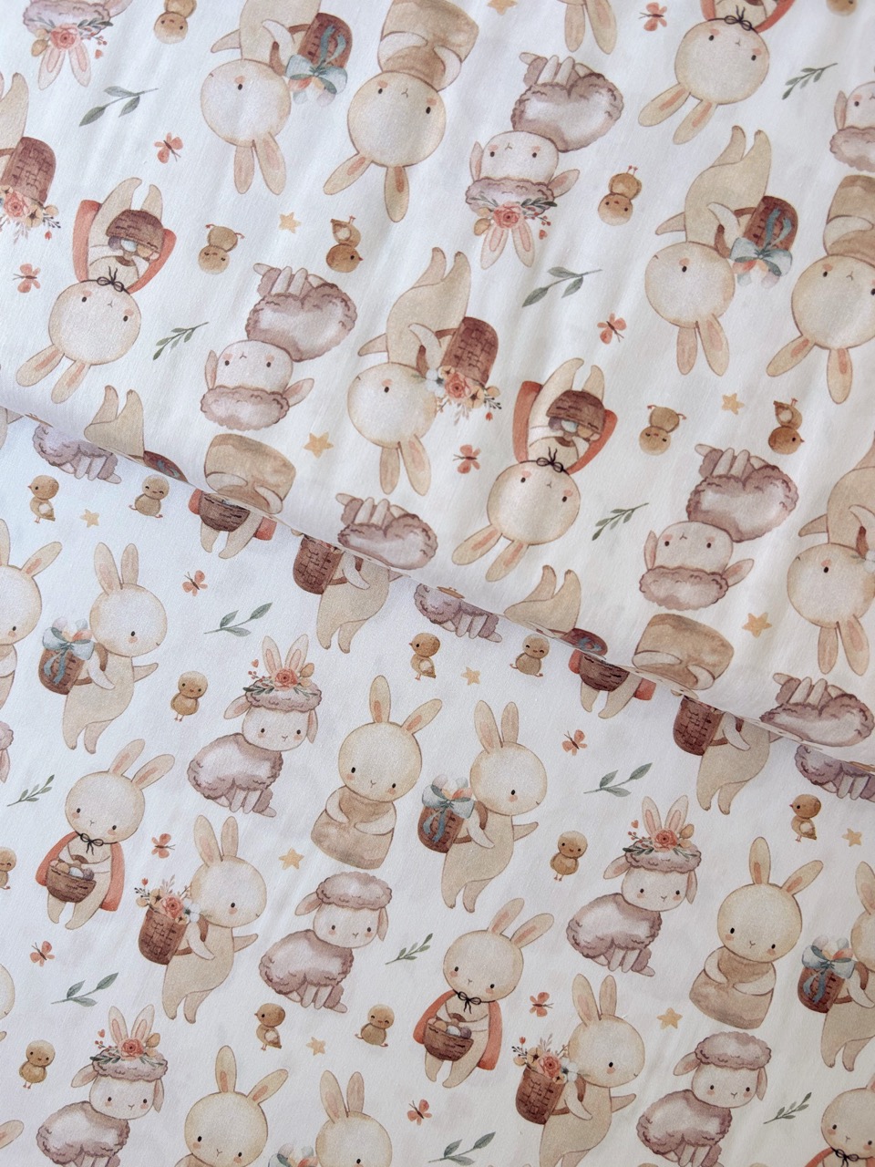 Algodón estampado · conejitos en acuarela · detalle 2