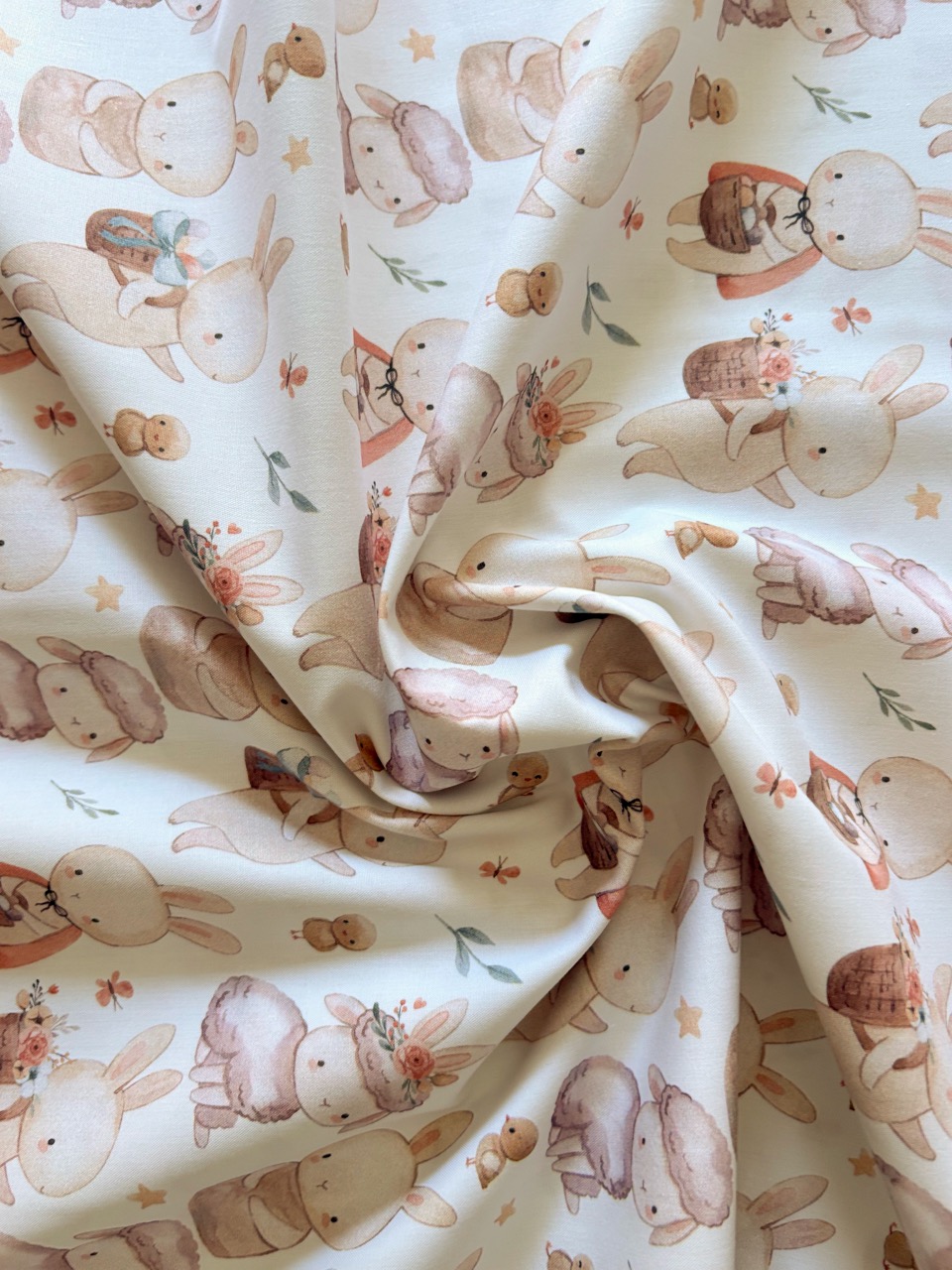 Algodón estampado · conejitos en acuarela · detalle 3