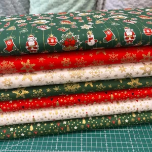 Popelín navideño con motivos dorados_1